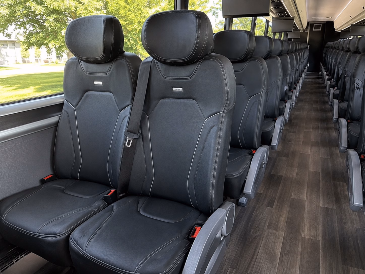 check out a giants game at oracle park with a bus from san mateo